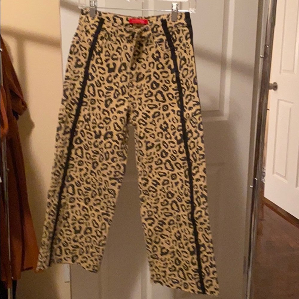 Leopard print crop jeans